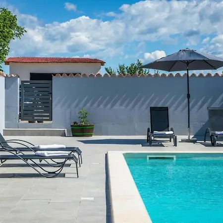 Dajana Holiday home *