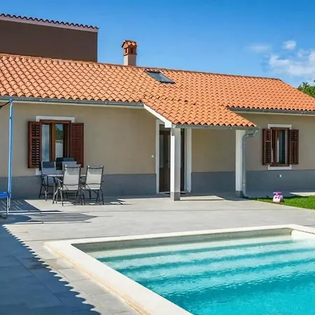 Holiday home Dajana *
